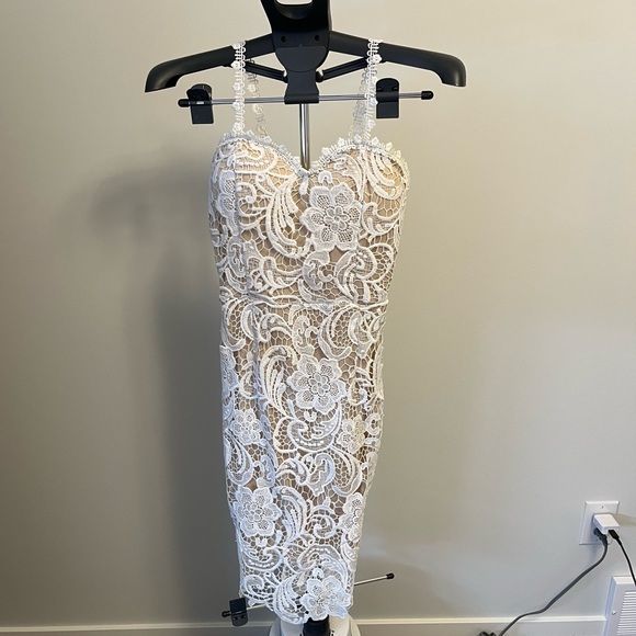 White lace dress sz small - Picture 1 of 2